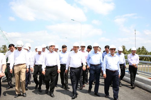 Vĩnh Long: Phải quyết liệt thực hiện nhiệm vụ phát triển KT-XH - ảnh 1
