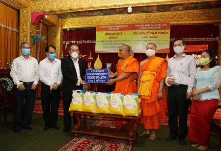 Phó Thủ tướng Thường trực chúc mừng Tết cổ truyền Chol Chnam Thmay - ảnh 2