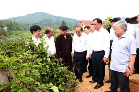 Phó Thủ tướng Thường trực thăm hộ đồng bào dân tộc Sán Dìu làm kinh tế giỏi - ảnh 1