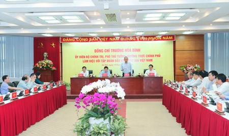 Phó Thủ tướng Thường trực Trương Hòa Bình làm việc với Tập đoàn Dầu khí - ảnh 2