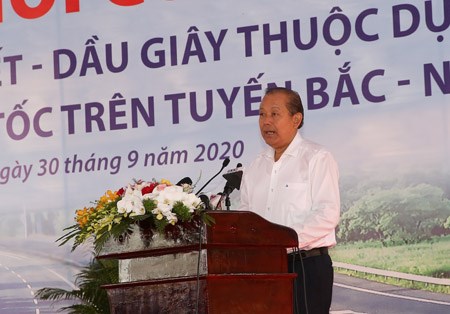 Phó Thủ tướng Thường trực phát lệnh khởi công đoạn cao tốc Phan Thiết-Dầu Giây - ảnh 1