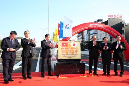 Phó Thủ tướng Thường trực dự Lễ khánh thành cầu cạn Mai Dịch-Nam Thăng Long - ảnh 3