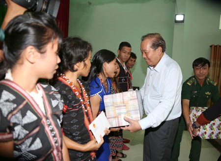 Phó Thủ tướng Thường trực động viên nhân dân, chỉ đạo cứu trợ lũ lụt tại Quảng Nam - ảnh 2