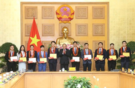 Phải thực sự là những người 'nghe dân nói, nói dân hiểu, làm dân tin' - ảnh 2