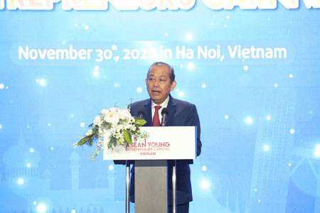 Phó Thủ tướng Thường trực dự Diễn đàn Doanh nhân trẻ ASEAN - ảnh 1