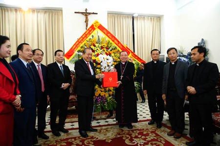Phó Thủ tướng Thường trực chúc mừng Giáng sinh đồng bào giáo dân Thủ đô - ảnh 1