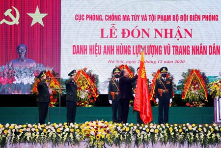 Bộ đội Biên phòng: Lá chắn vững chắc trên tuyến đầu ngăn chặn dịch bệnh, tội phạm - ảnh 2