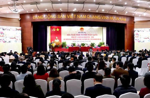 Xây dựng nền hành chính, nền công vụ thống nhất, trong sạch, hiện đại, hiệu lực, hiệu quả - ảnh 2
