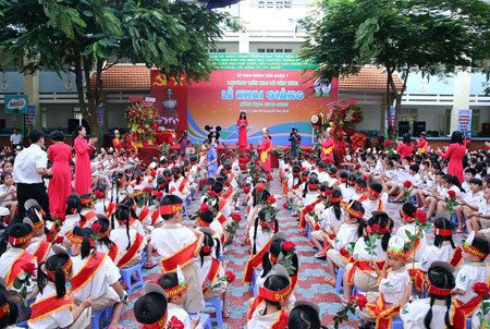 Tinh thần ‘Tất cả vì học sinh thân yêu” lan tỏa mạnh mẽ từ lễ khai giảng - ảnh 1