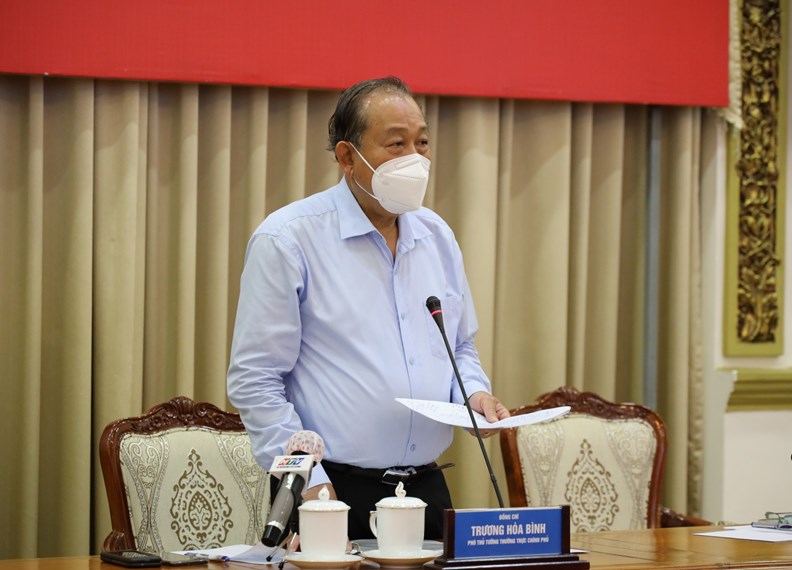 Phó Thủ tướng Thường trực: Cần cắt đứt sự lây lan của dịch bệnh - ảnh 1